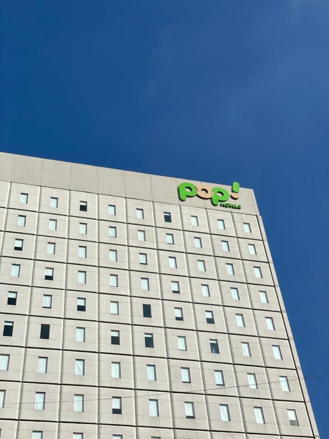 POP! Hotel Gubeng Surabaya Exterior foto