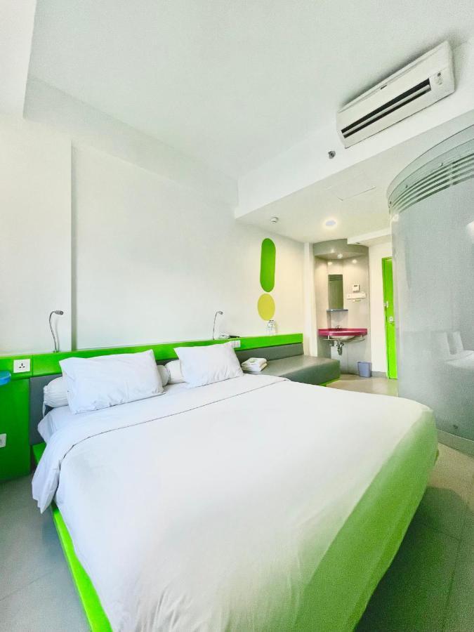 POP! Hotel Gubeng Surabaya Exterior foto